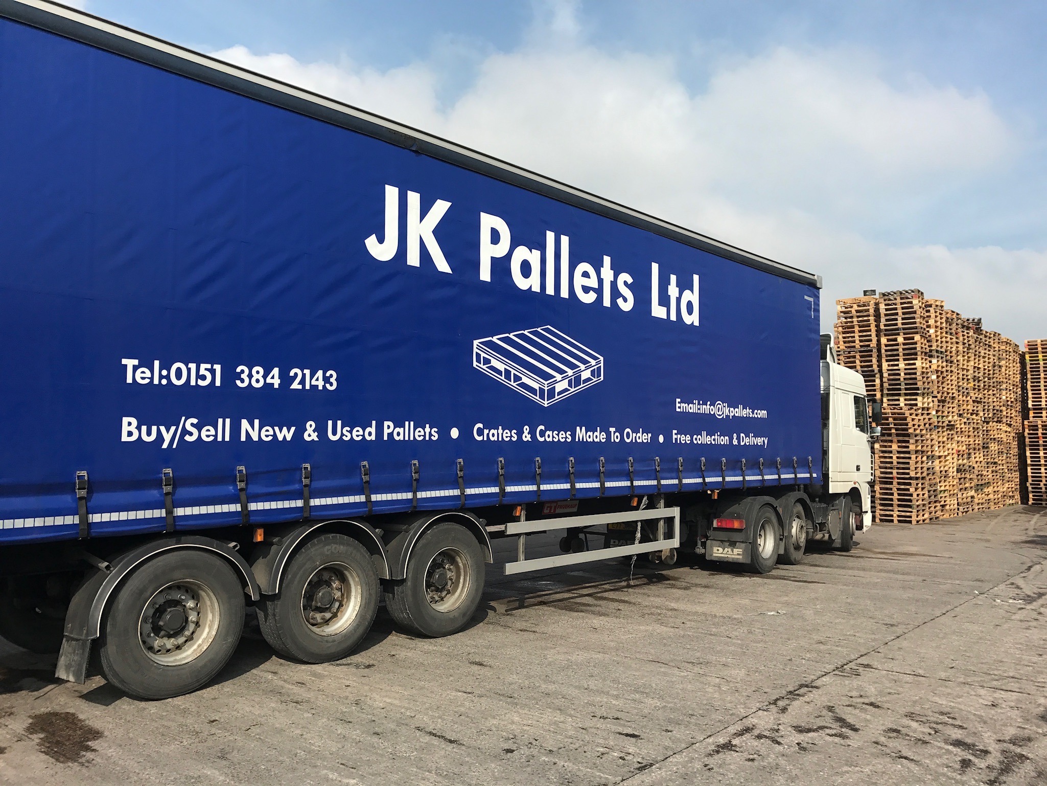 over 30,000 new and used pallets